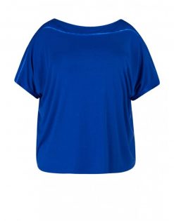 Delma, kobaltblauw shirt met afwerking op de schouder
